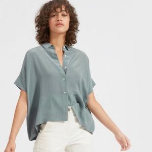 EUC Everlane Clean square silk shirt in Sage